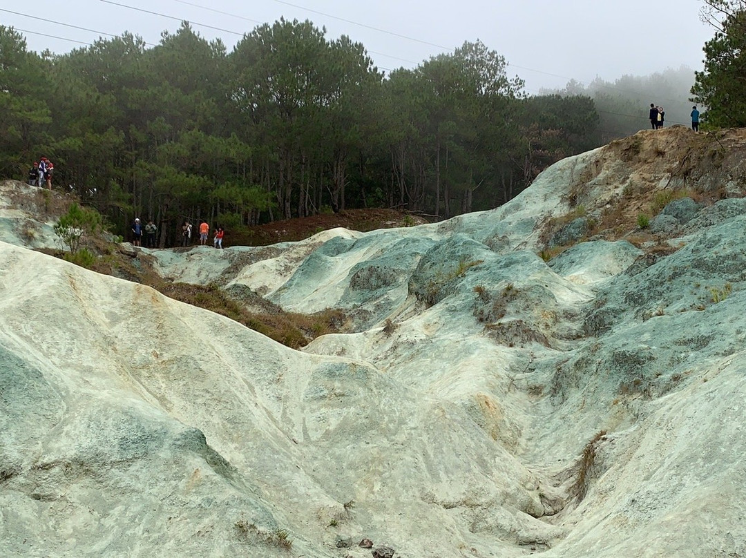 Blue Soil HIlls-萨加达必去景点