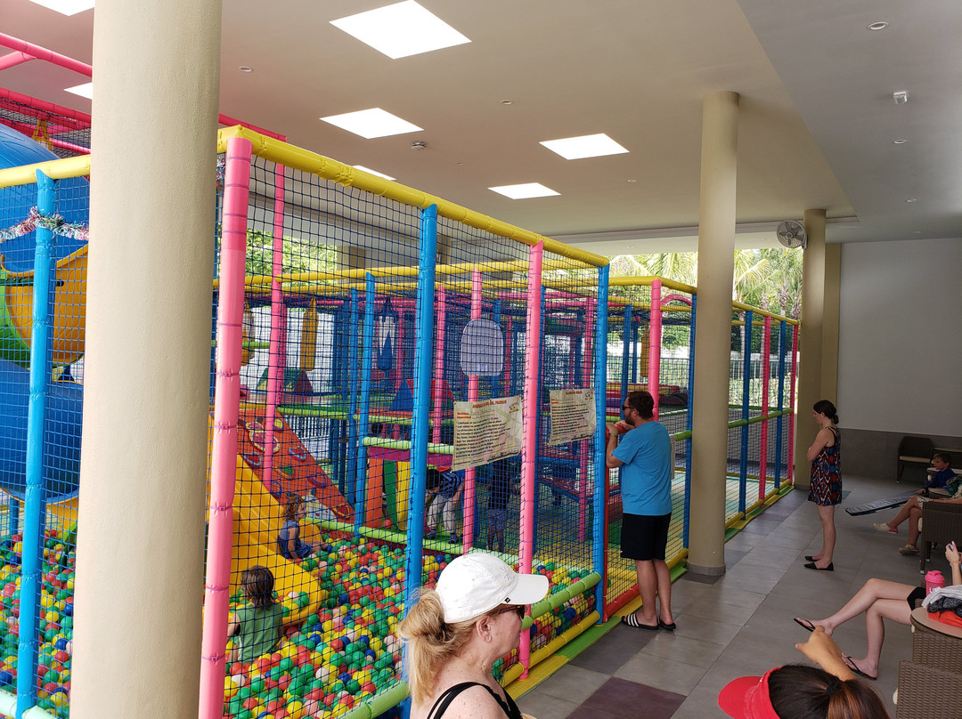 翡翠湾悦宜湾酒店主图