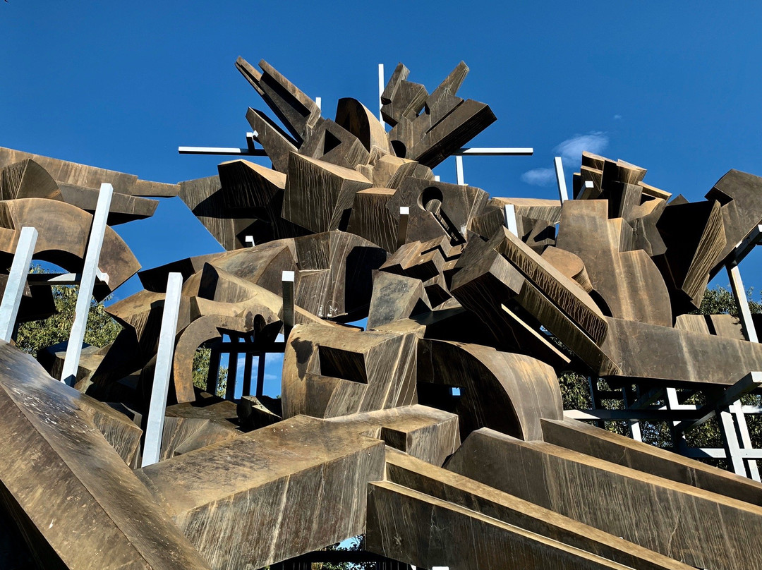 Monumento alla Resistenza-库内奥必去景点