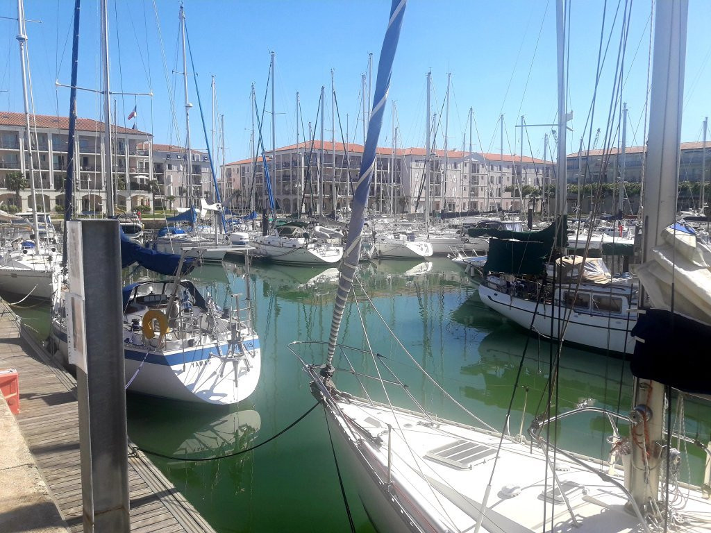 Port de plaisance de Rochefort-罗什福尔必去景点