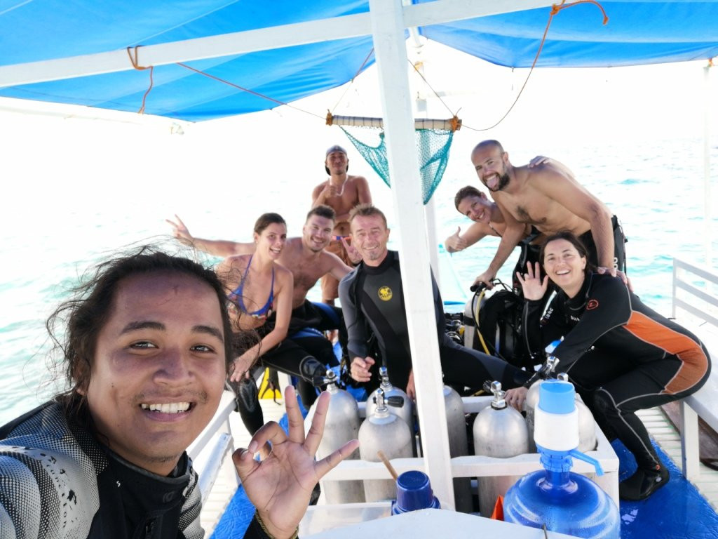 托丽背包客天堂酒店主图