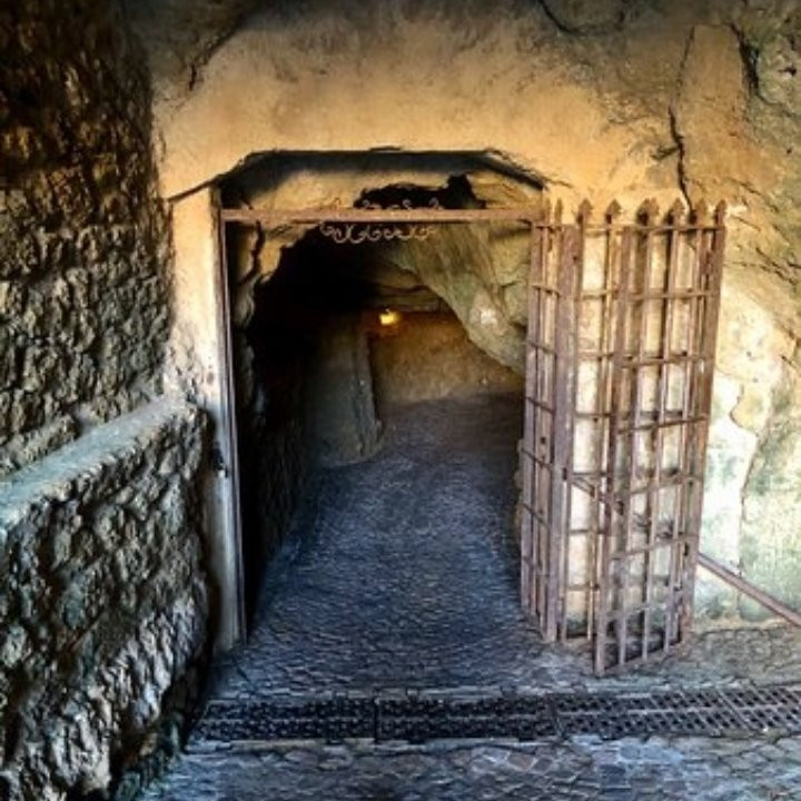 赫拉克勒斯洞穴-丹吉尔必去景点