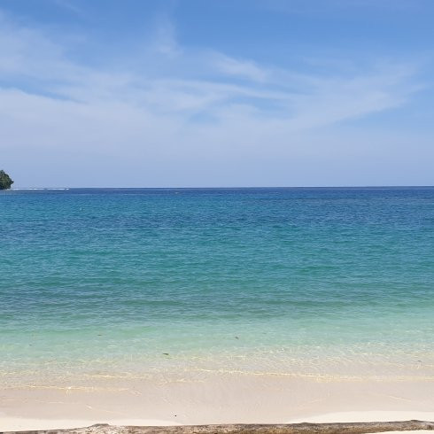 Wari Beach-Biak必去景点