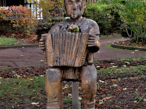 Square François Mitterrand-Bondy必去景点