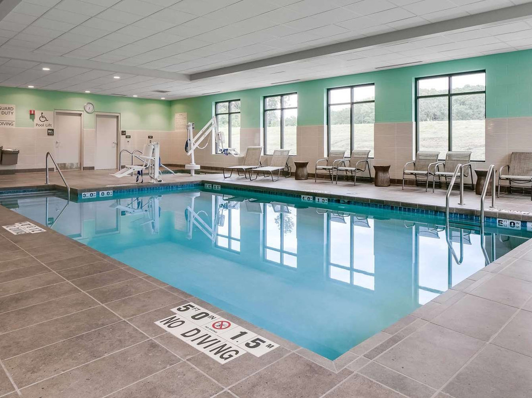 Hampton Inn And Suites Hudson主图