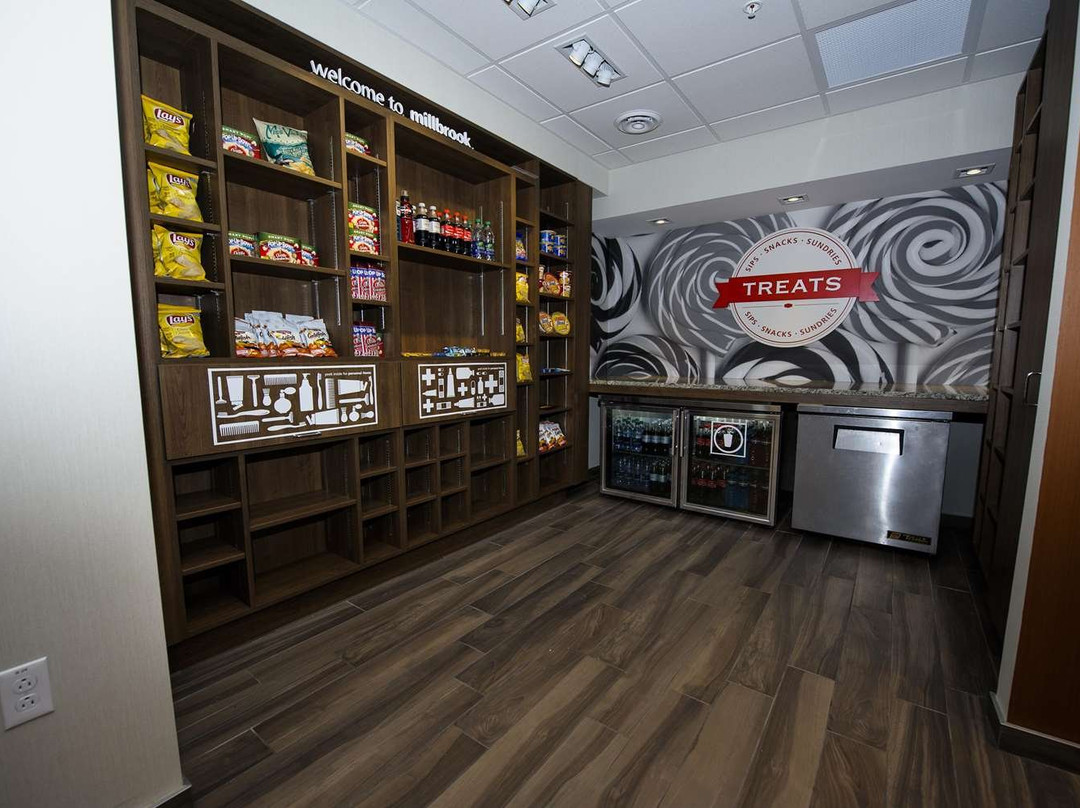 Hampton Inn & Suites by Hilton Truro主图