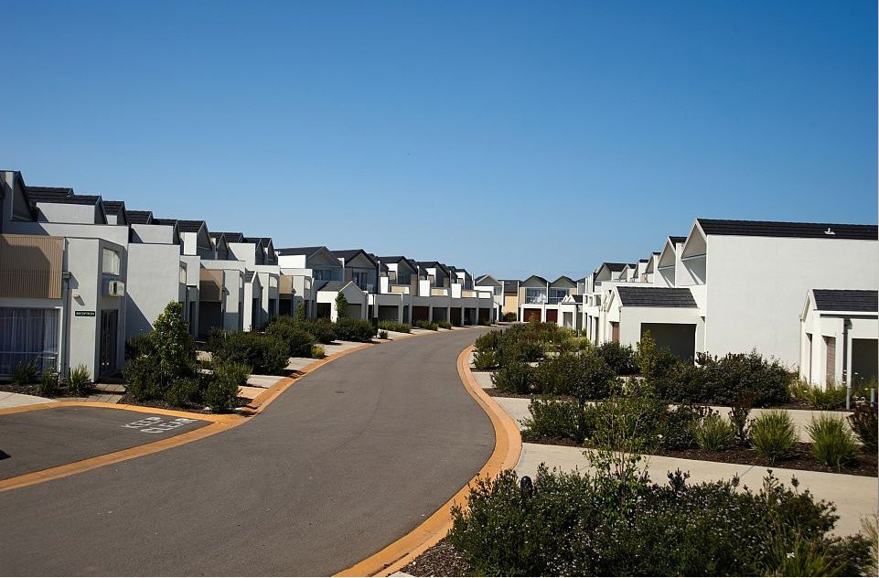 Quest Sanctuary Lakes主图