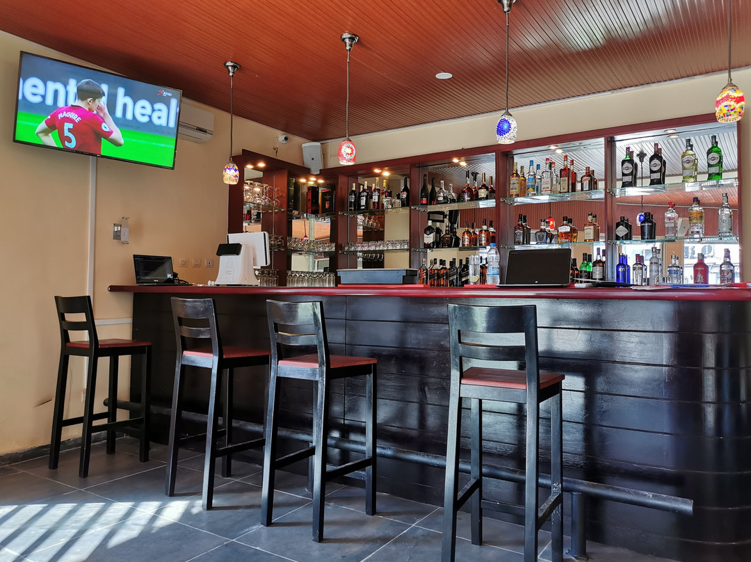 Star Sky Bar & Restaurant