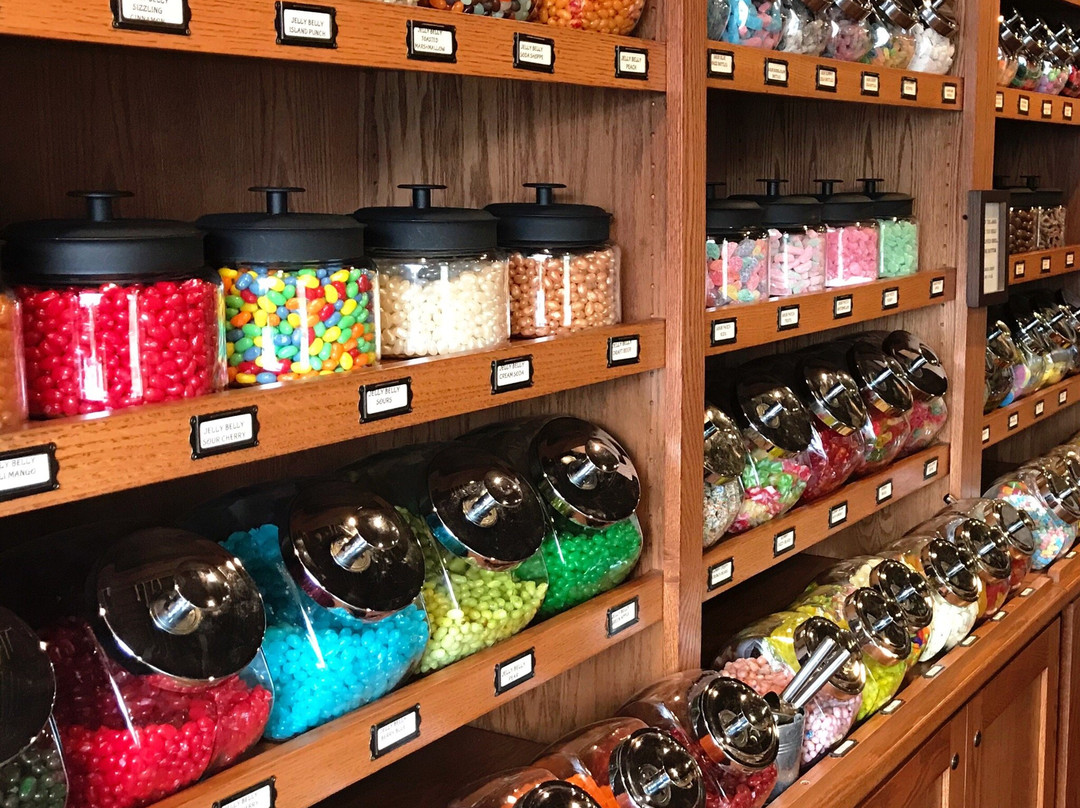 Sugar Britches Old Fashioned Candy-Rockton必去景点