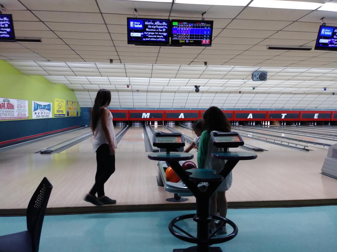 Lecanto旅游景点-Manatee Lanes