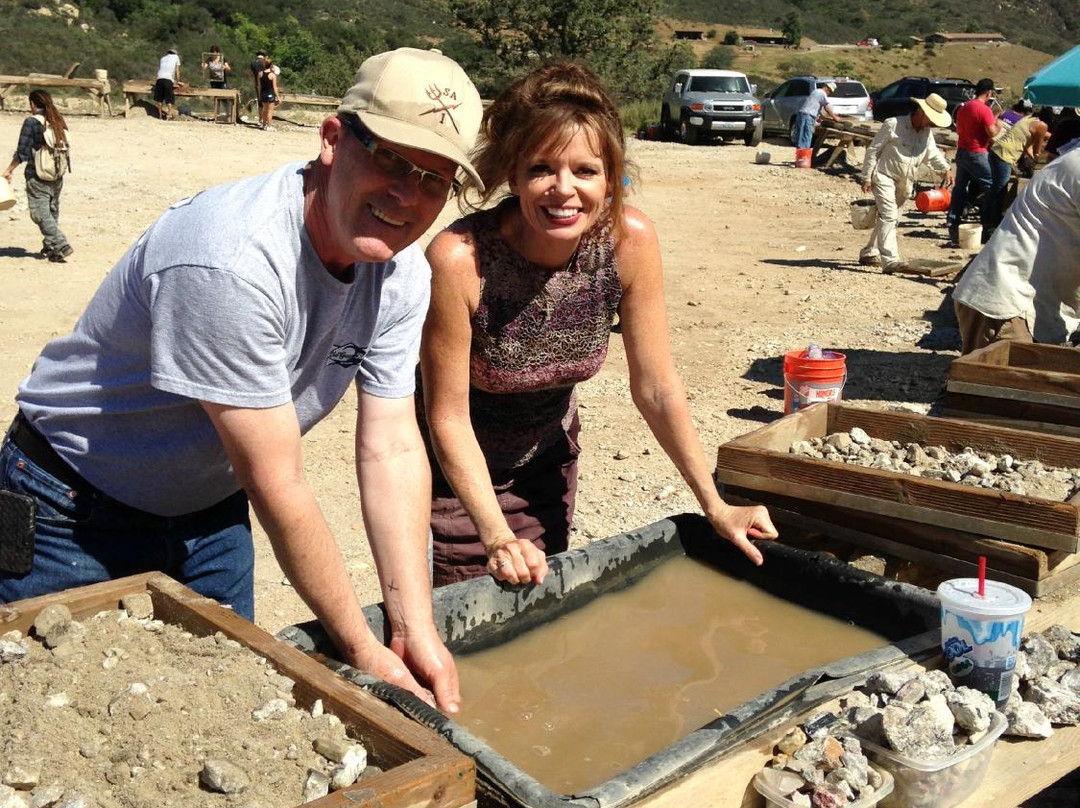 Villa Park旅游景点-Nevada Mineral and Book Company