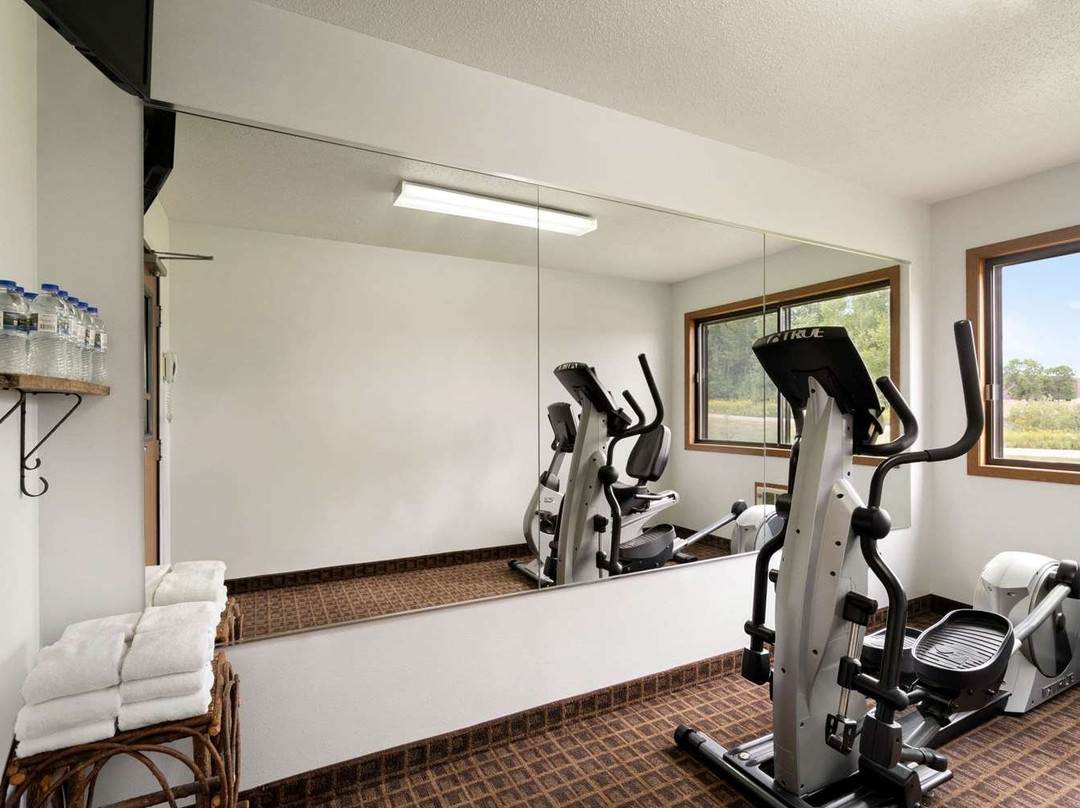 Super 8 by Wyndham Eveleth主图