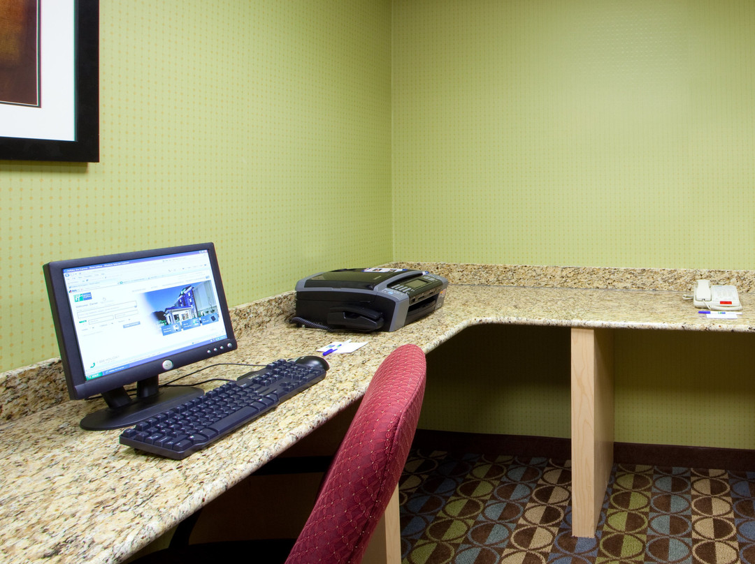 Holiday Inn Express & Suites Thornburg-s. Fredericksburg By IHG主图