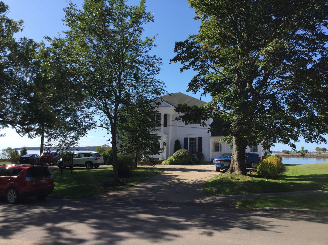 1 West Inn Waterfront主图