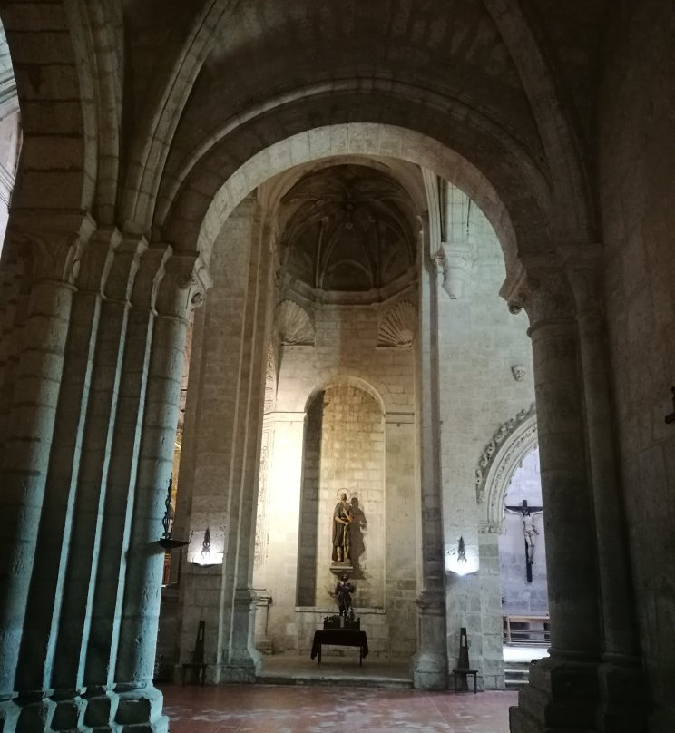 Monasterio de la Santa Espina景点图片