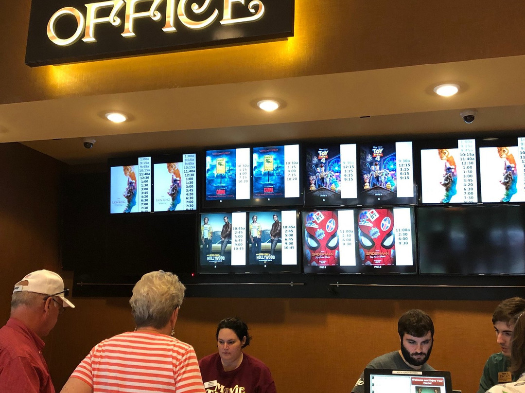 Movie Tavern Northshore-卡温顿必去景点