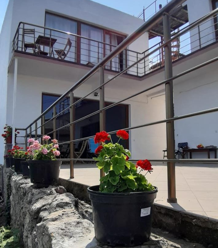 Small Villa 878