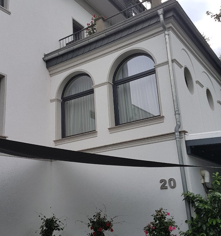 莱茵布里克别墅酒店主图