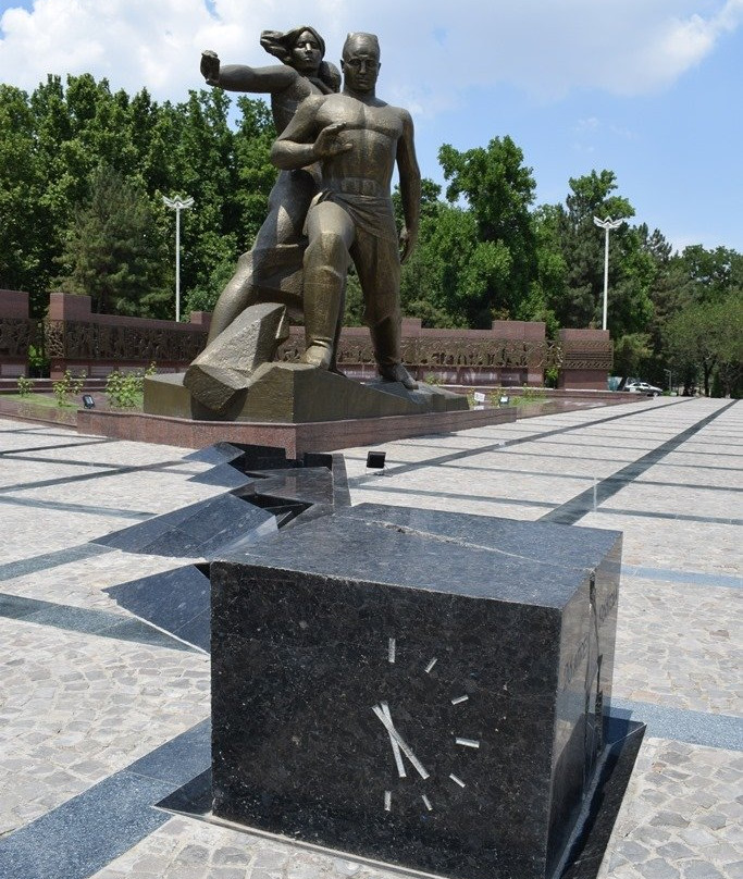 Courage Earthquake Memorial-塔什干必去景点
