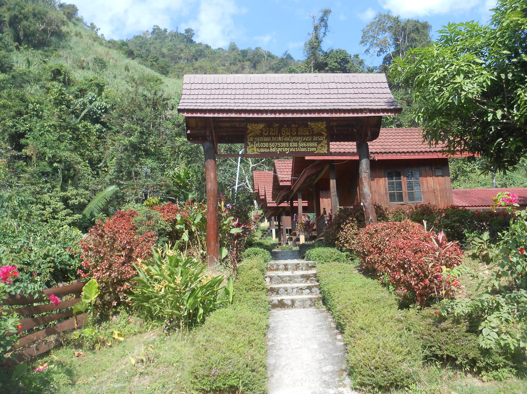 Hot Spring Kasi Resort Laos