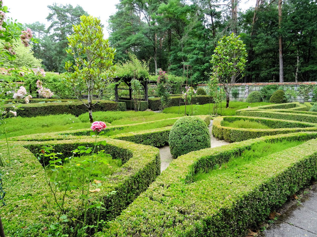 Arboretum des Grandes Bruyeres-Ingrannes必去景点