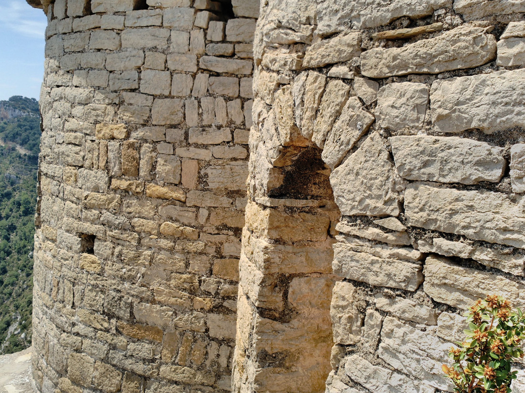 Ermita de San Emeterio y San Celedonio-Samitier必去景点