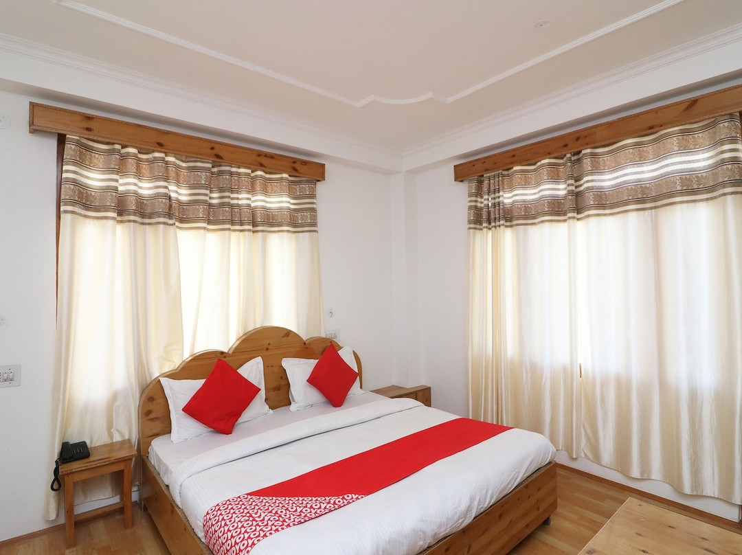 OYO 36542 White Nest