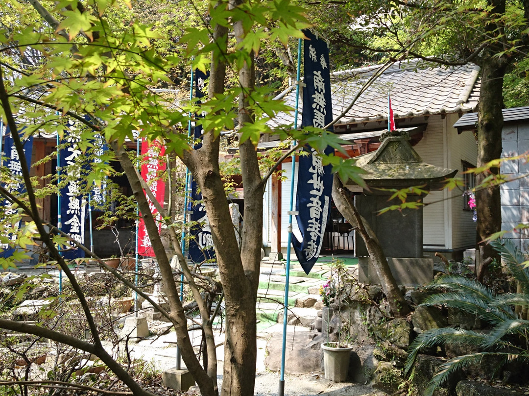 Gotonotaki Waterfall景点图片