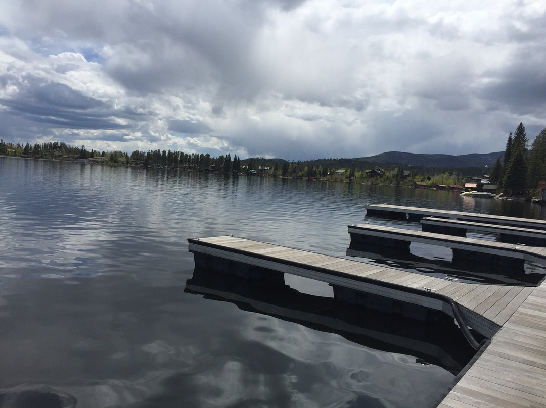 Western Riviera Lakeside Lodging主图