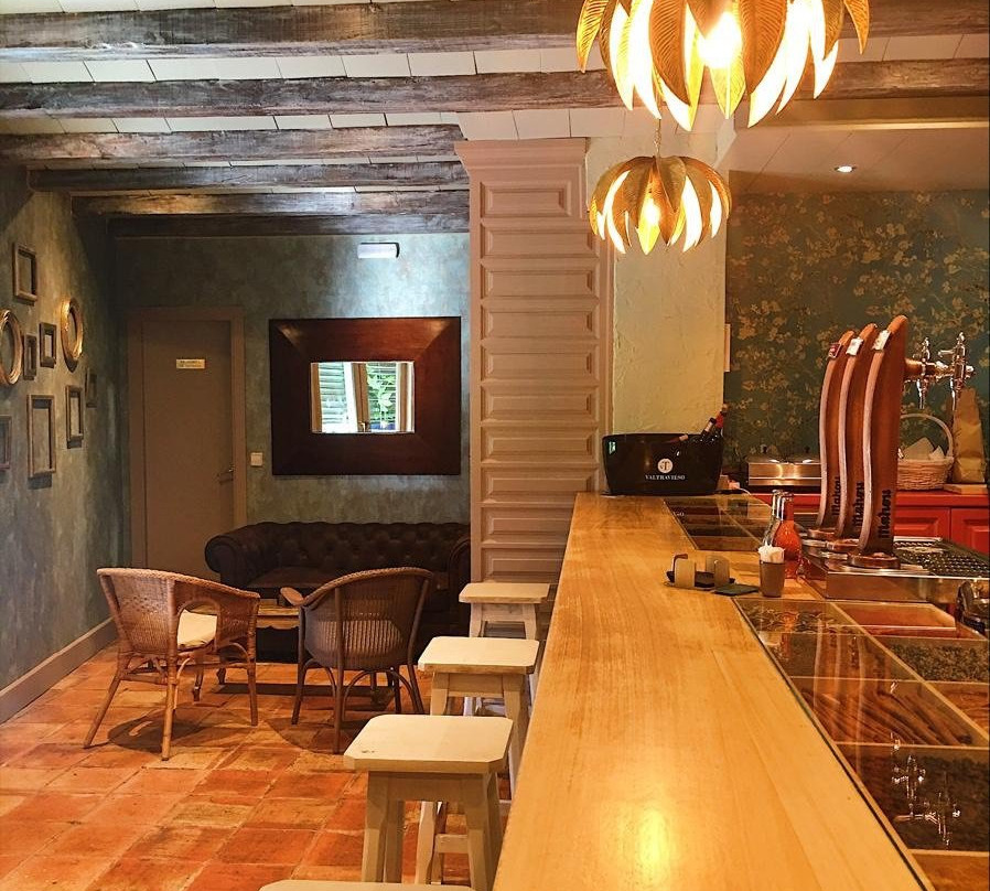 Vaoke Gastro Bar