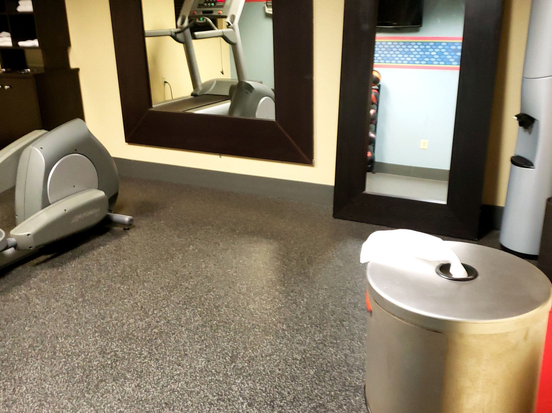 芒特霍利/西安普敦希尔顿花园旅馆主图