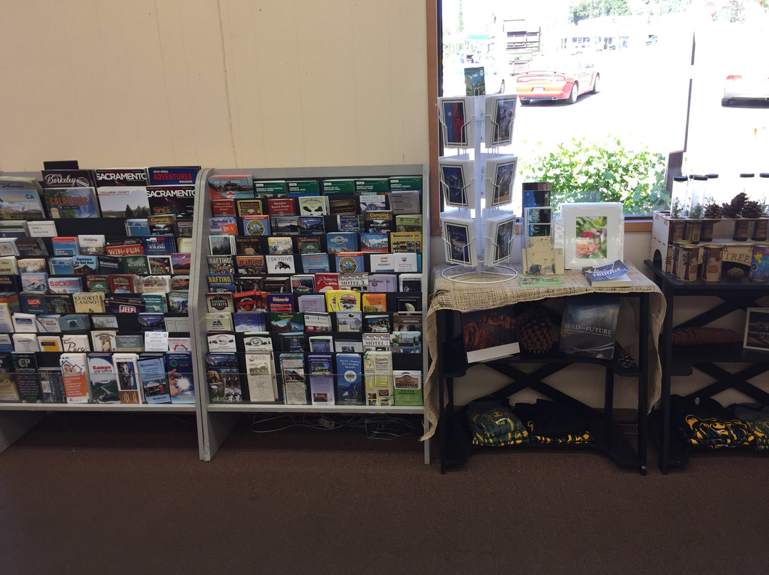 Mariposa County Visitor Center-马里波萨必去景点