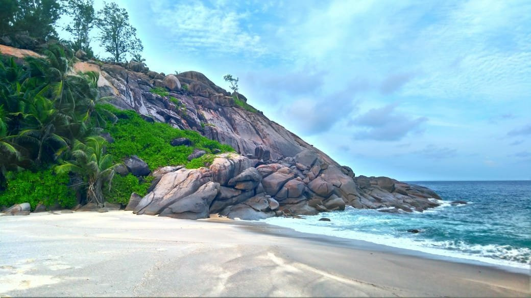 Anse Capucins Beach景点图片