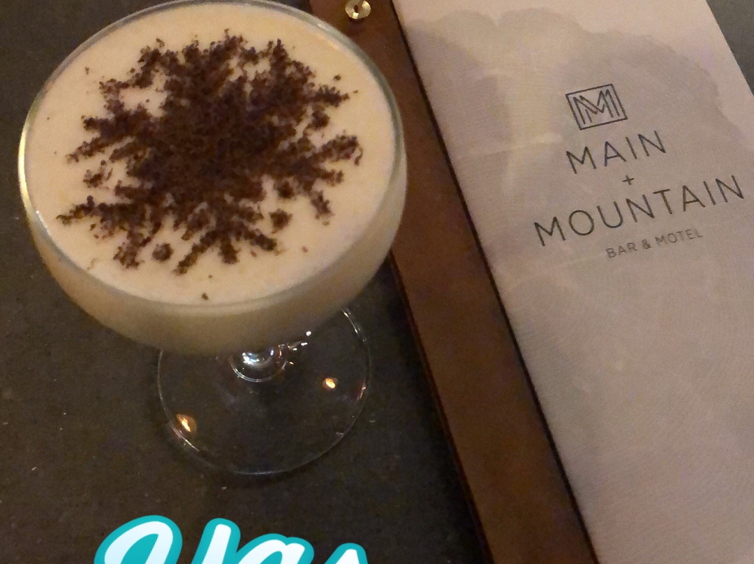 Main and Mountain Bar-Ludlow必去景点