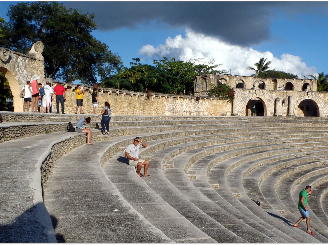 Altos de Chavon Amphitheater景点图片