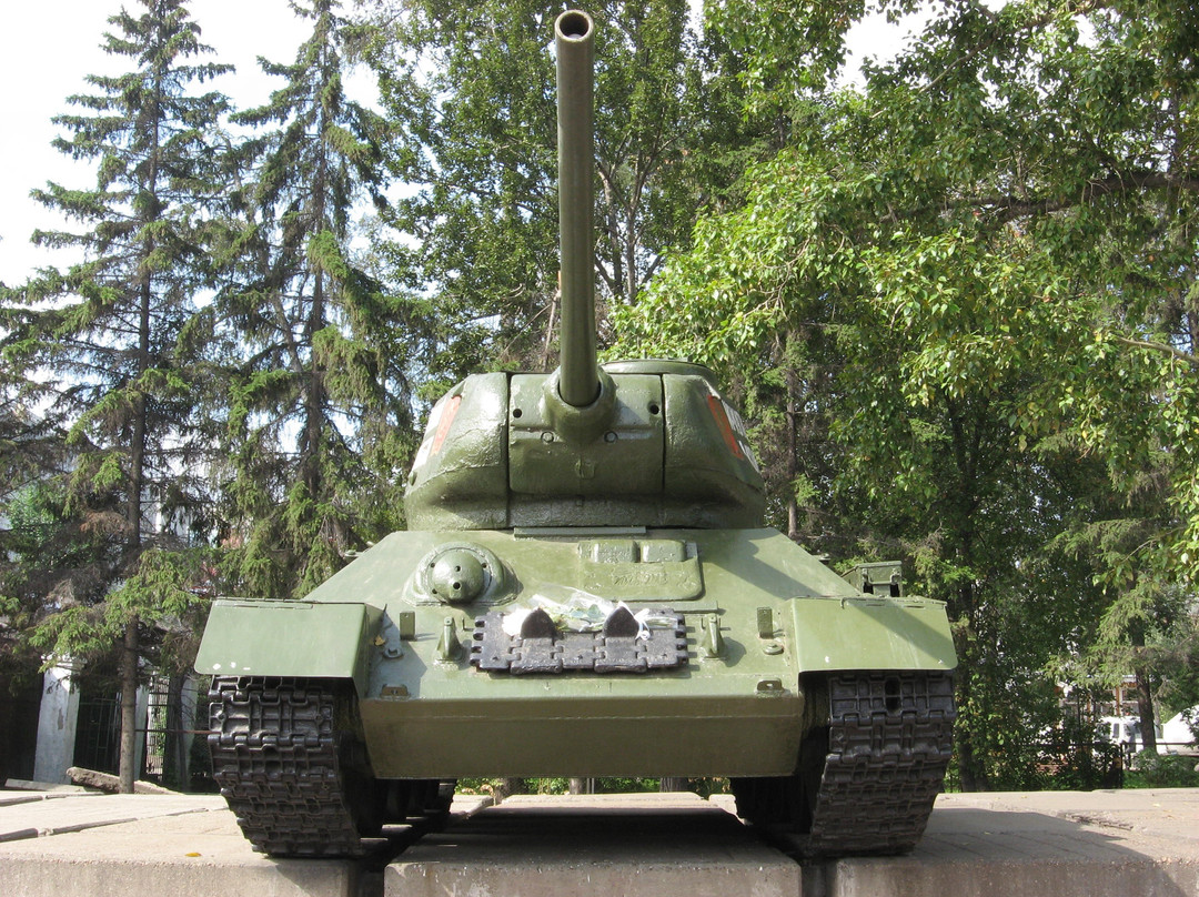 Tank Irkutskiy Komsomolets-伊尔库茨克必去景点