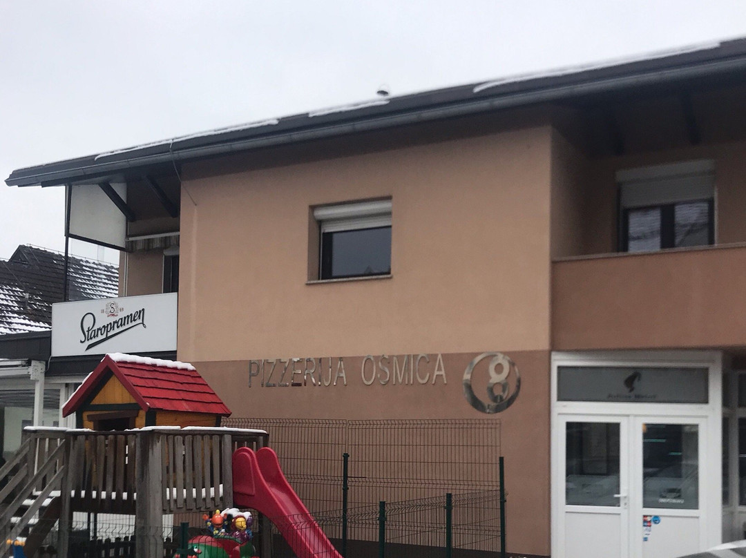 Prosenisko餐馆和美食-Pizzeria Osmica