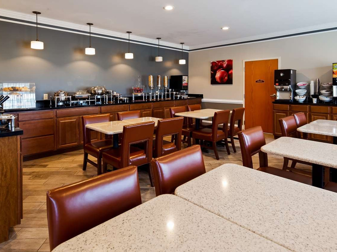 丹顿贝斯特韦斯特酒店主图