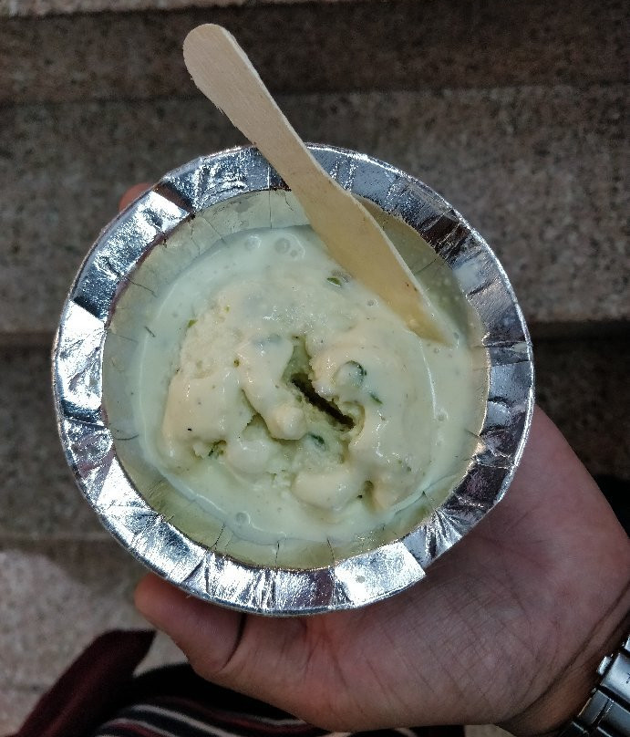 Dashauli餐馆和美食-Chanakya Laddoo