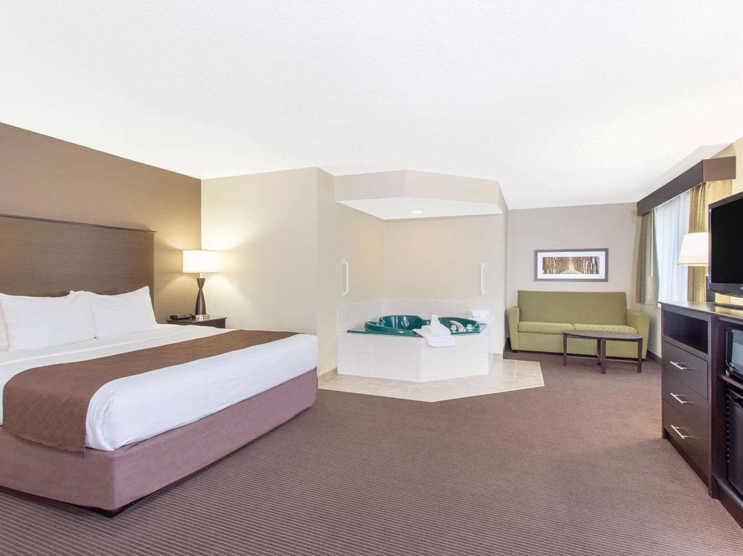 AmericInn by Wyndham Rhinelander主图