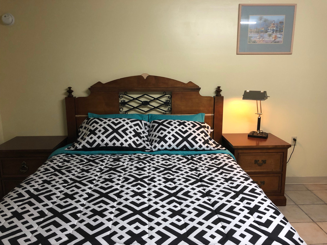 Crystal Manatee Extended Stay Suites主图