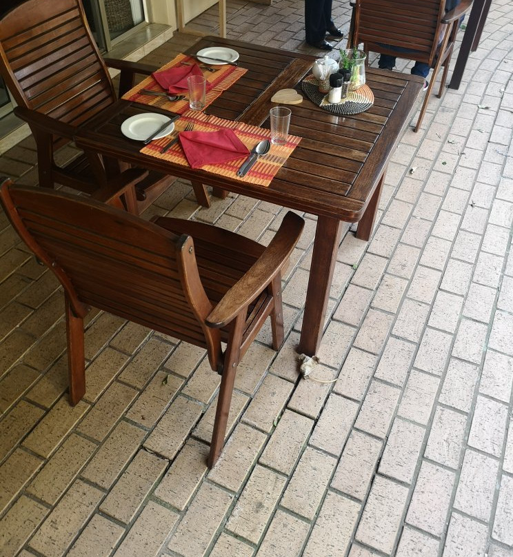 Bumblebees B & B主图