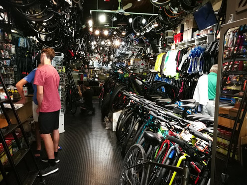 Simon's Bike Shop-温哥华必去景点