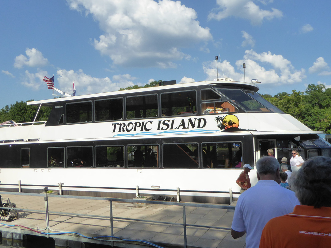 Tropical Islands Boat Cruises Day Tours景点图片