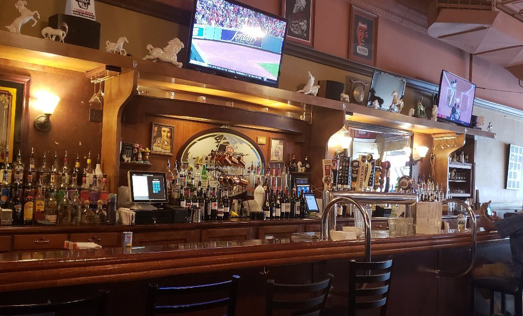 The White Horse-Saint Cloud必去景点