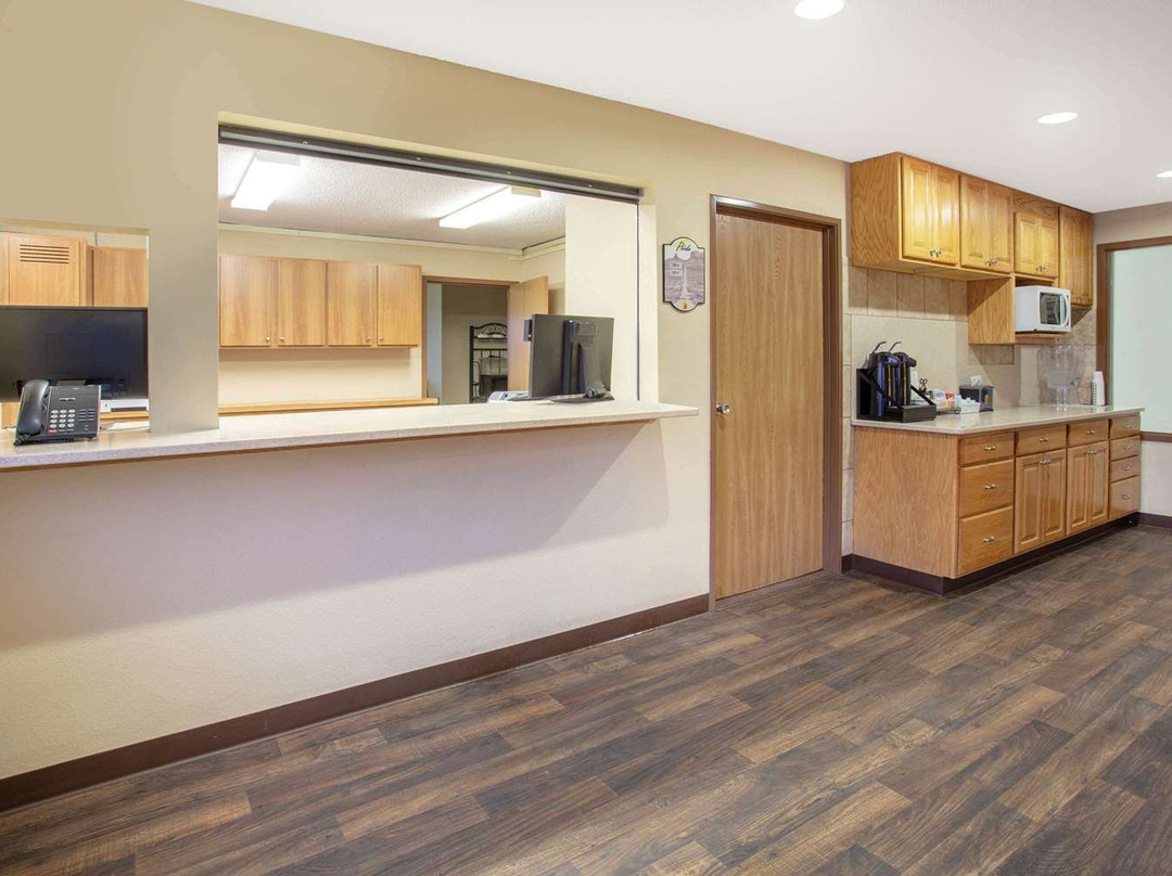 Super 8 by Wyndham Lewistown主图