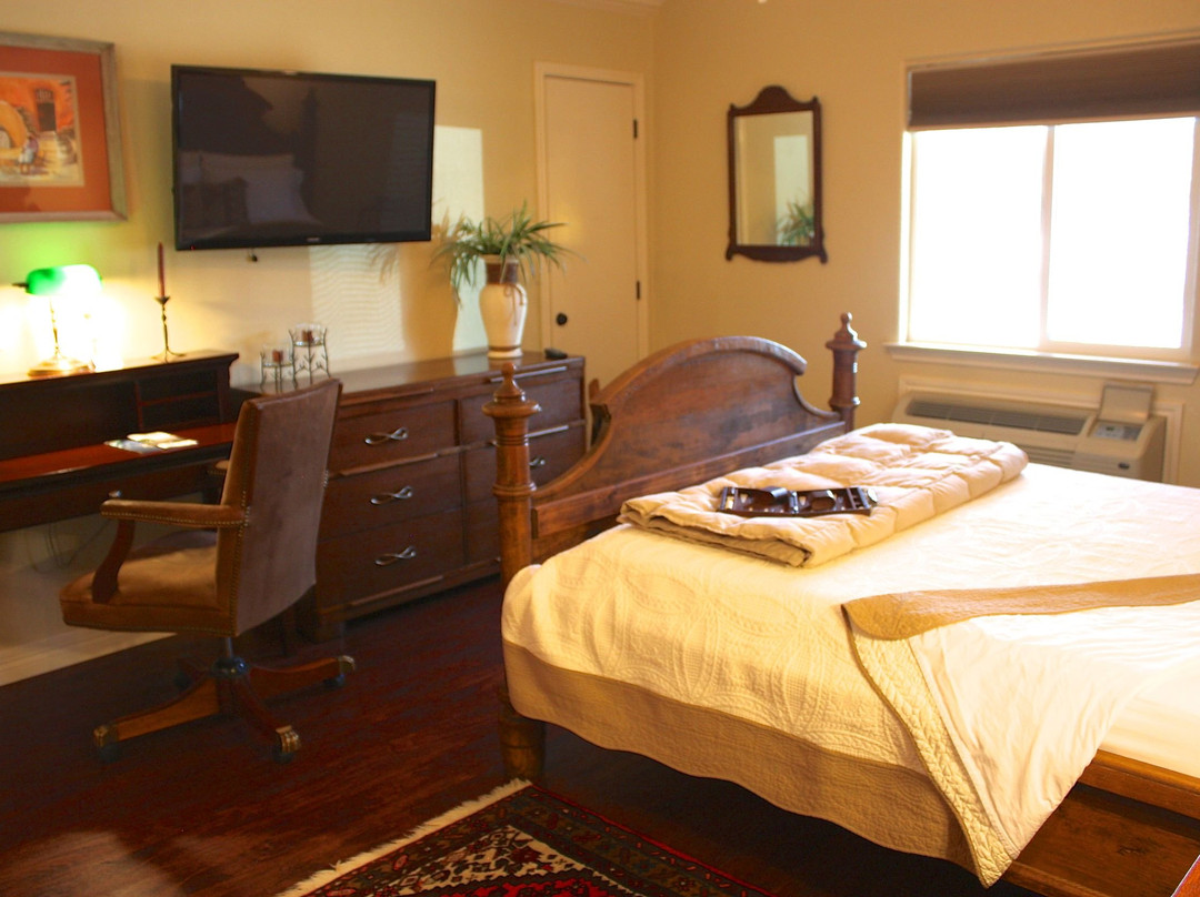 Carlton Club Inn Hotel主图