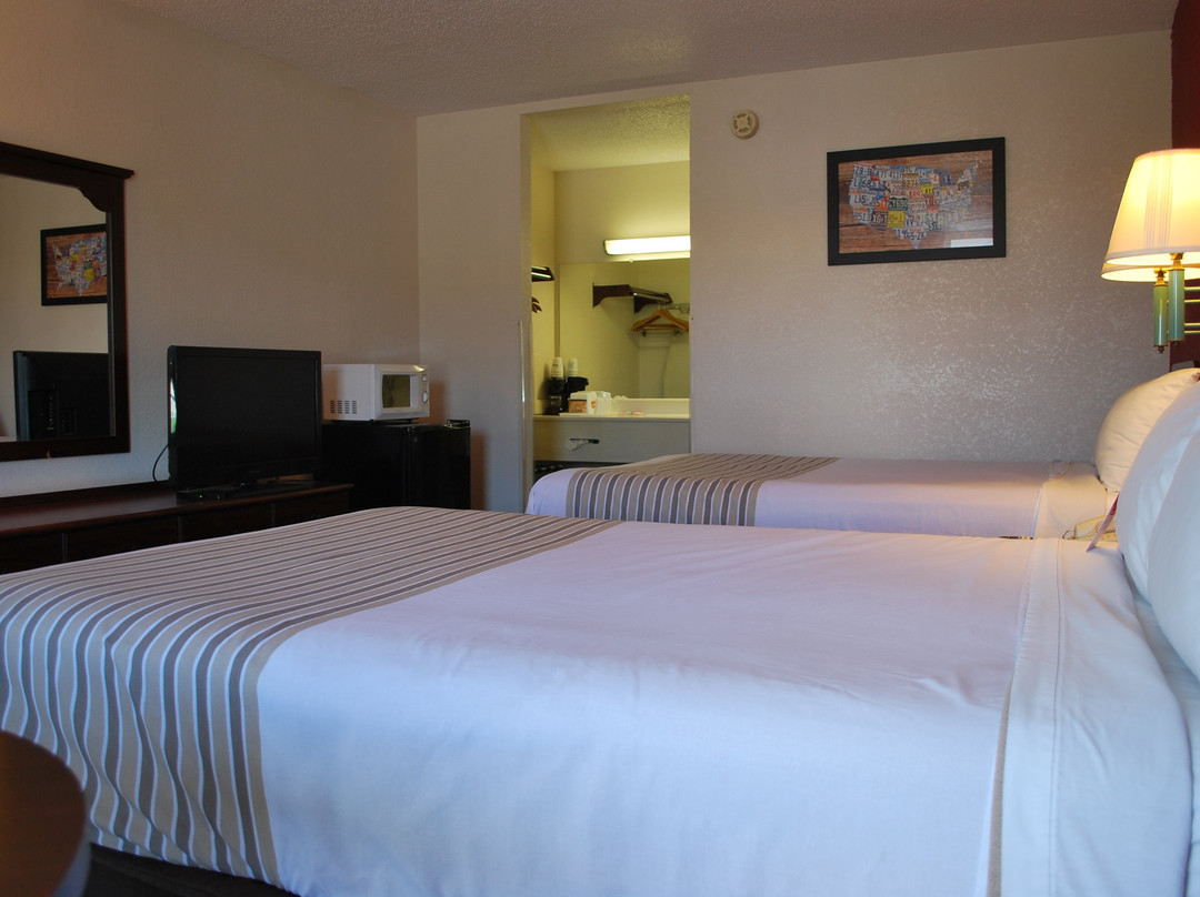 Econo Lodge Calhoun主图