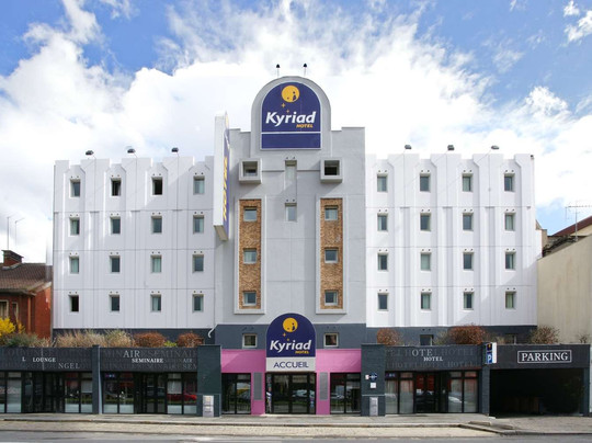 基里亚德布杰中央世博园酒店主图