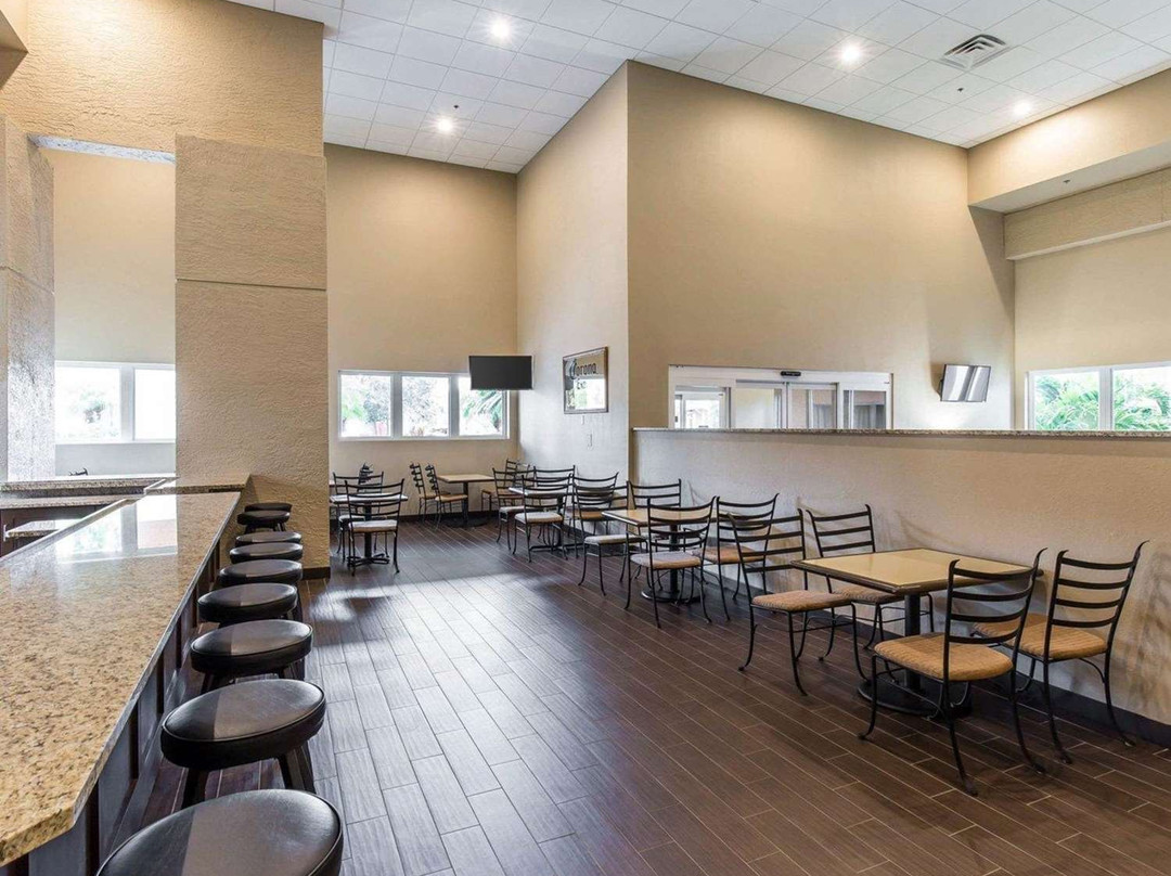 Comfort Inn Naples East I-75主图